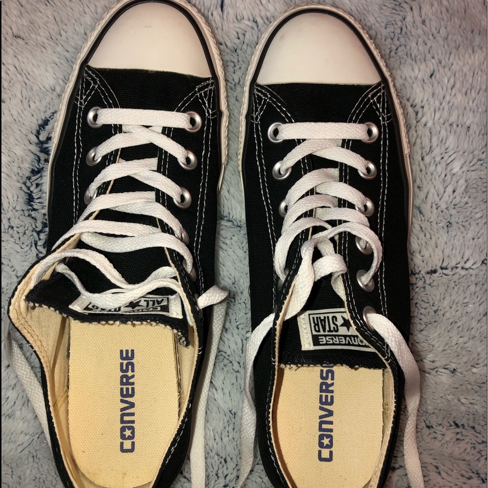 Converse shoes size women’s 9 & Men’s 7